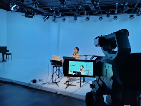 Zoom을 통한 강의, 콘서트 사진 2