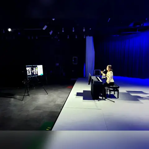 줌 라이브 송출 - 온라인 북콘서트 사진 1